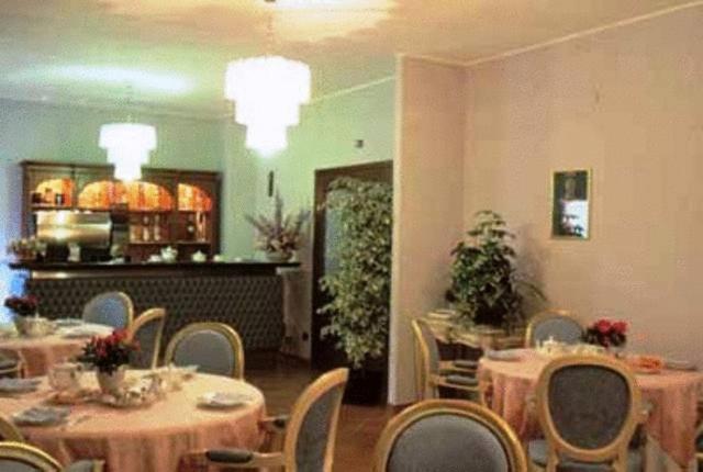 Hotel Nastro Azzurro Monguzzo Exterior foto